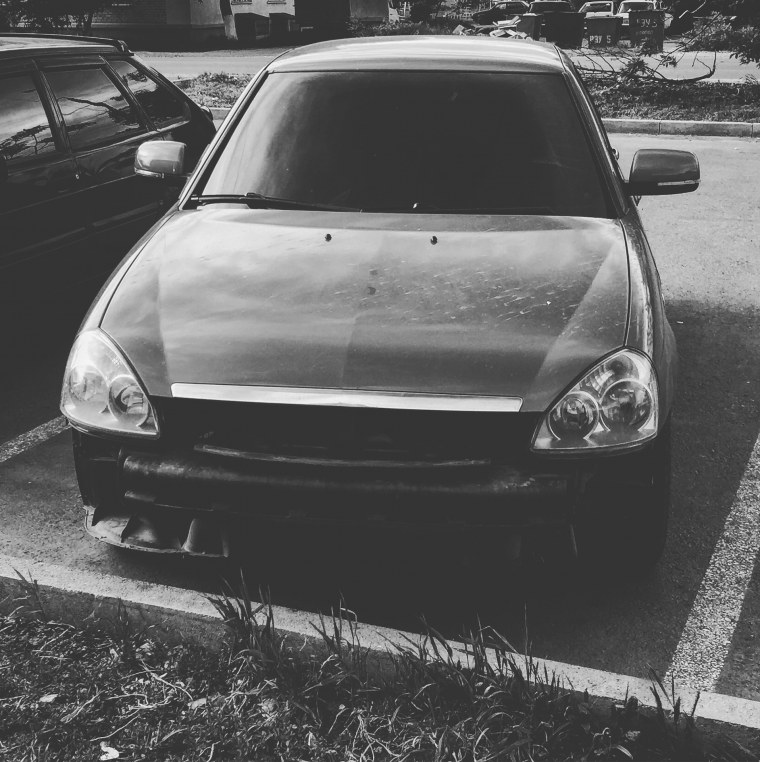 ВАЗ 2110 черная ночью