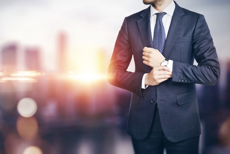 Мужчина в костюме