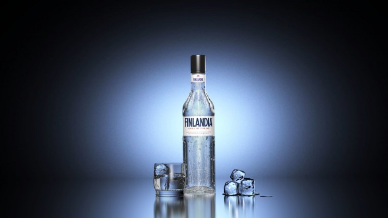 Водка на темном фоне