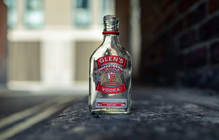 Водка Смирнов логотип