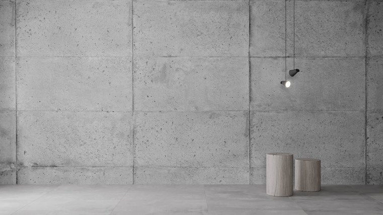 Высокая бетонная стена