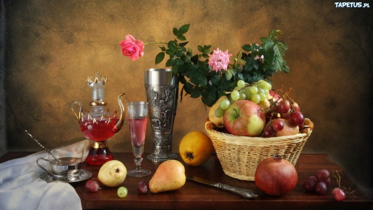 Яркий натюрморт с фруктами