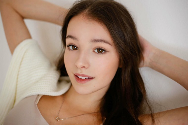 Аня Сладкова