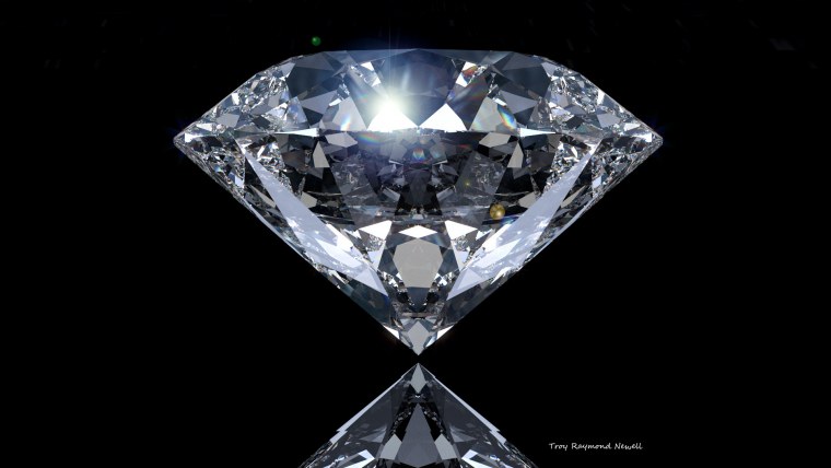 Бриллиант на темном фоне