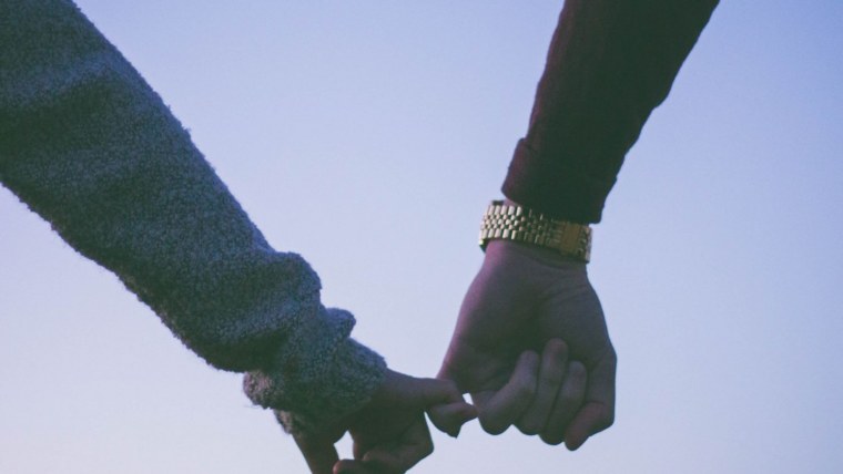 Обои рука в руке