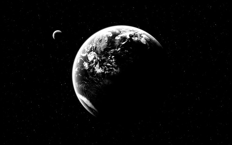 Черные обои с планетой