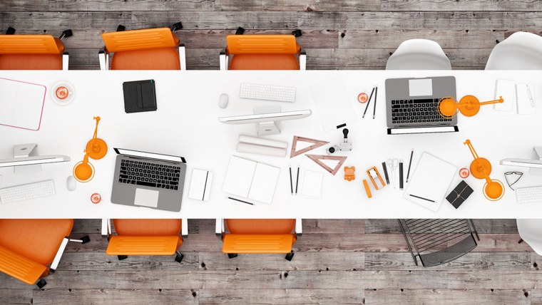 Компьютерный стол сверху