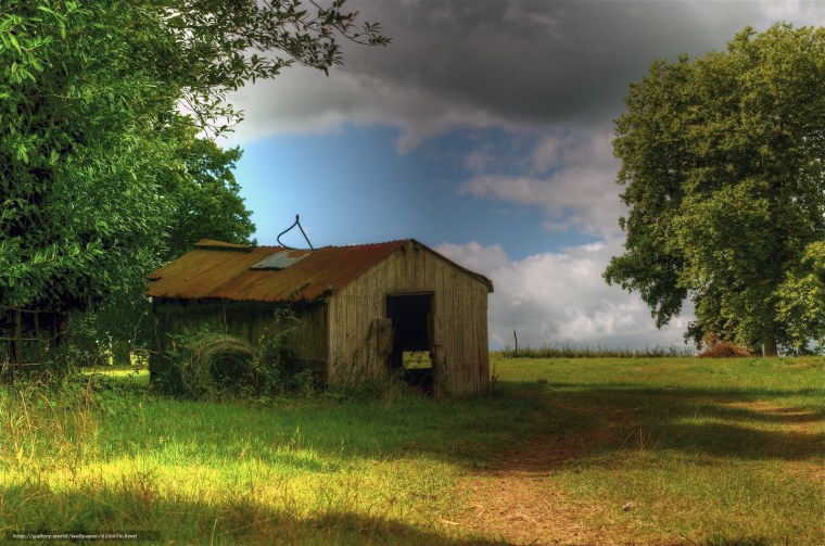 Сарай в поле