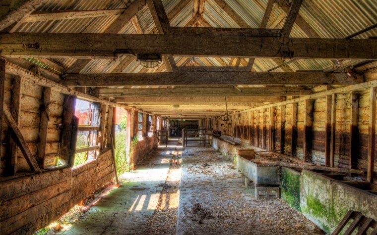 Старый сарай