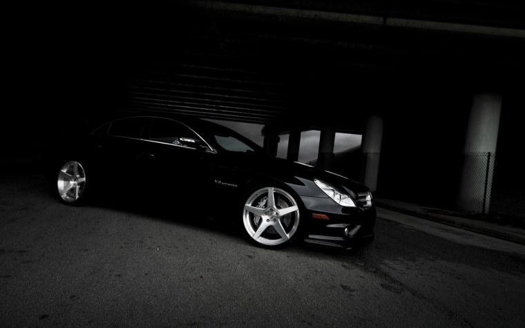 Mercedes Benz w204 AMG ночью