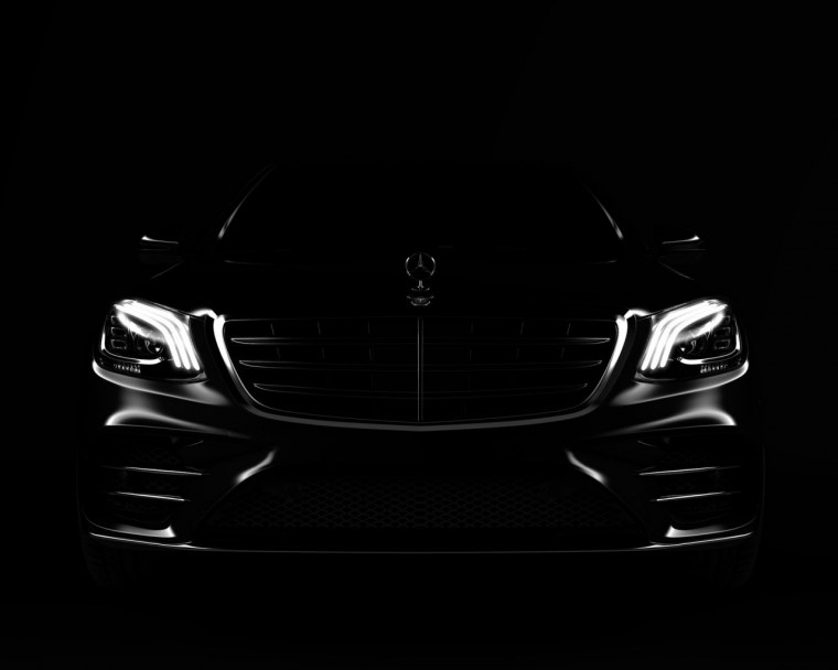 Мерседес АМГ С 63 В ночном городе