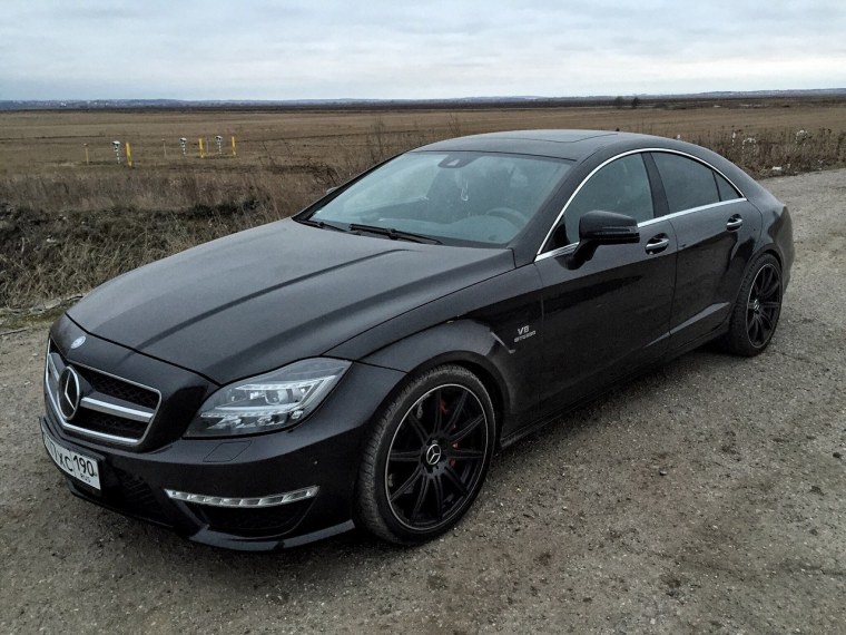 Мерседес банан CLS 63 AMG