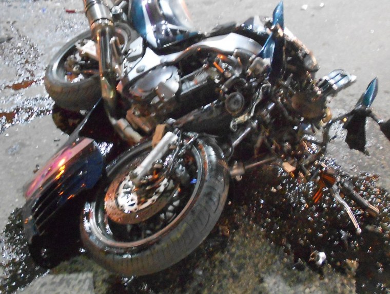 Разбитый мотоцикл Хонда СБР 600