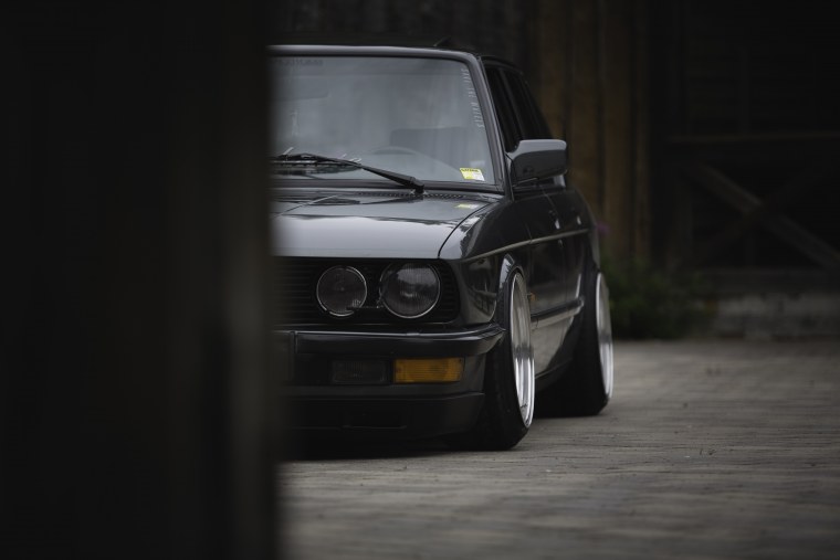 BMW e28 stance