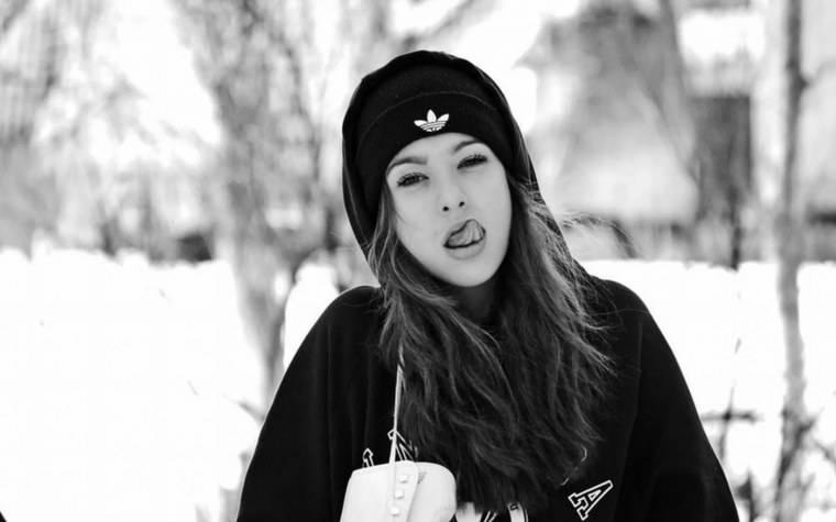 Собака в очках