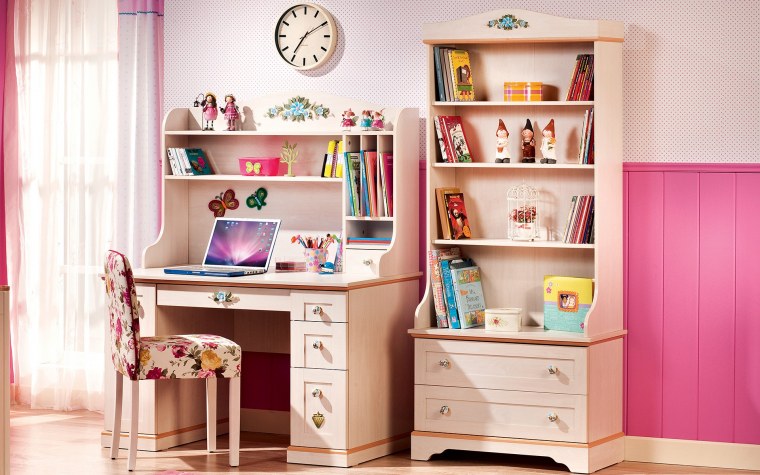 Украшение письменного стола