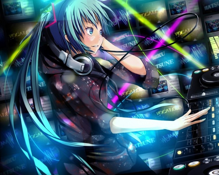 Аниме девочка в наушниках