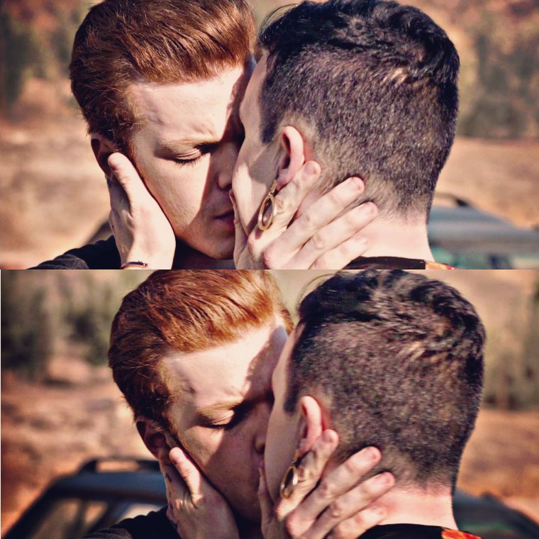 Камерон Монахэн и Ноэль Фишер обои