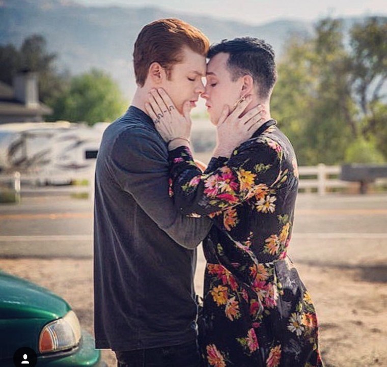 Сериал бесстыжие йен и Микки