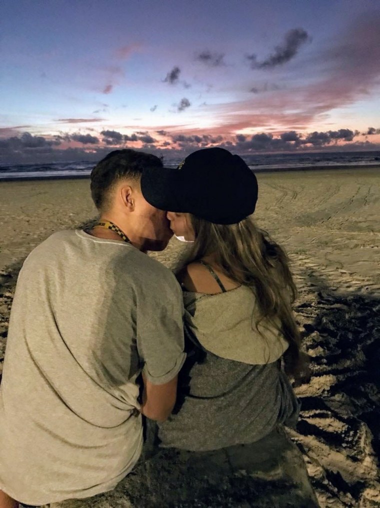 Объятия влюбленных