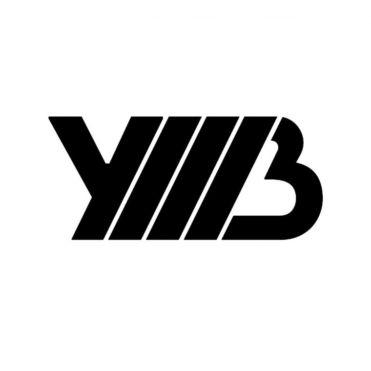 Космонавт Минимализм