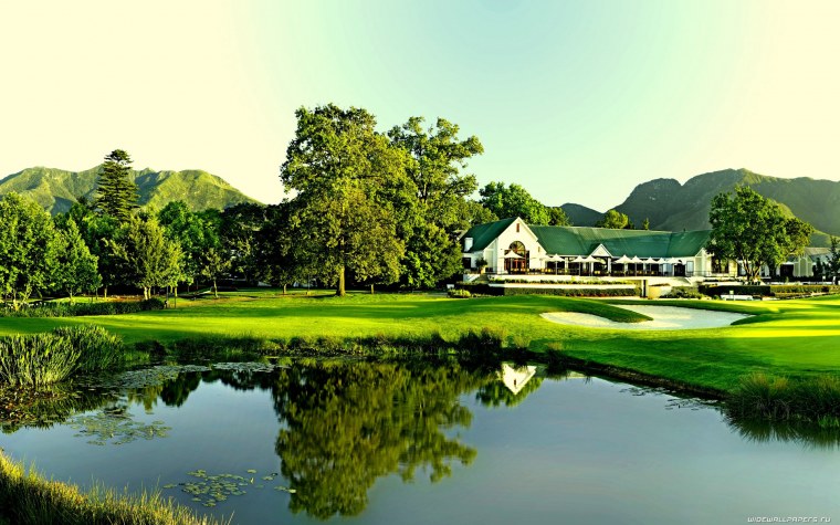 Домик у реки в Йёльстере. Норвегия