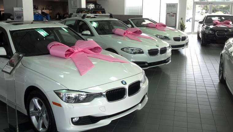 Праздничная выдача авто