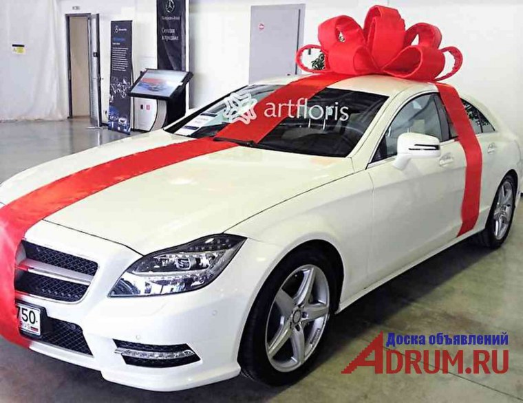 Украшение автосалона шарами