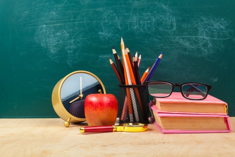 Уставшие дети в школе