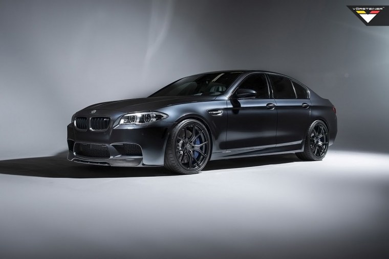 БМВ 4 черная