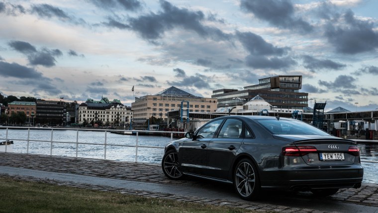 Audi s8