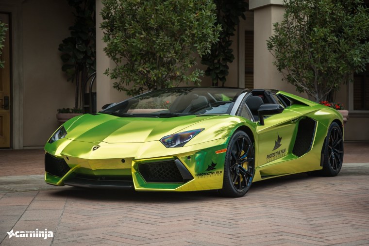 Lamborghini Aventador lp700-4 фиолетовый