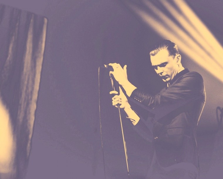 Тео Джеймс Дивергент постеры