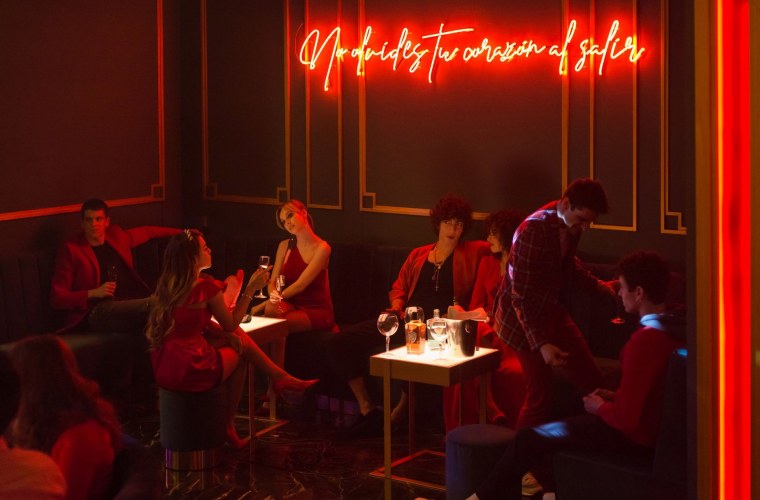 Элита сериал лого