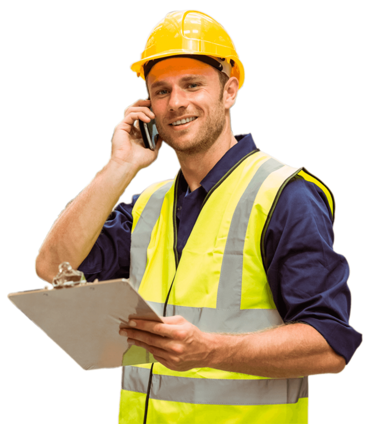 Работник в каске