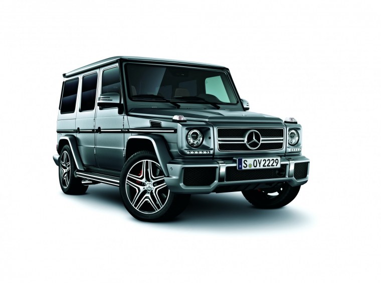 Мерседес Гелендваген сбоку