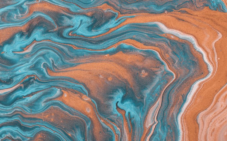 Разводы краски в воде