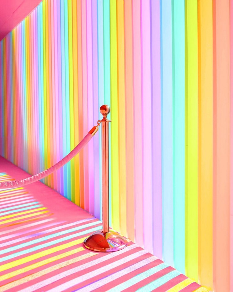 Радужные обои для стен фото