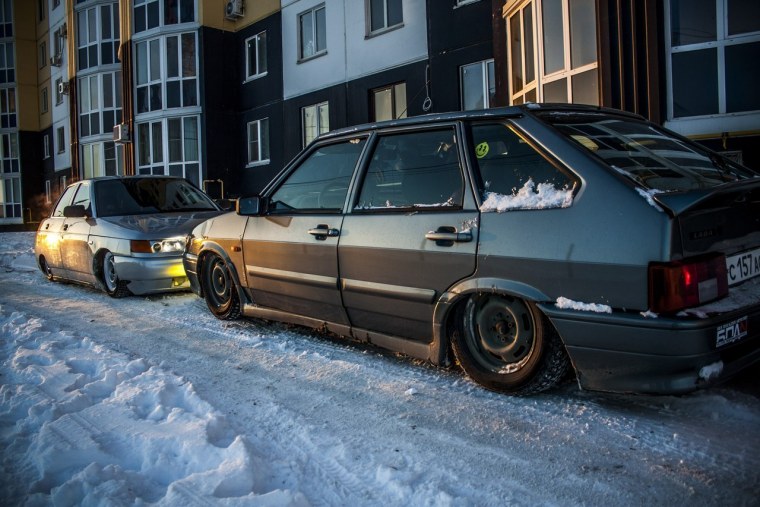 ВАЗ 2114 черная ночью