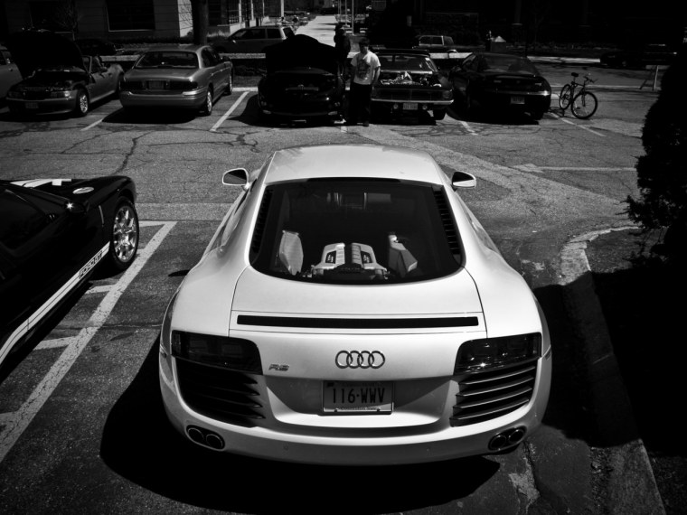 Векторная машина Мерседес сбоку