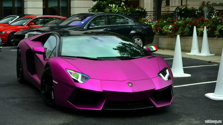 Ламборджини авентадор розовая