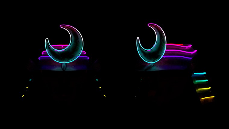 Маска самурая неон