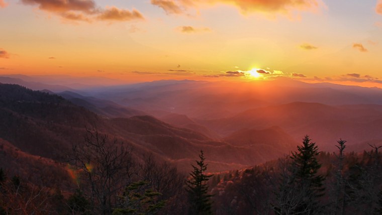 Самый красивый закат в горах