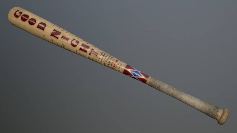 Бейсбольная бита Харли Квинн