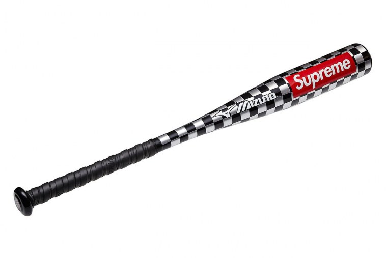 Бейсбольная бита на прозрачном фоне