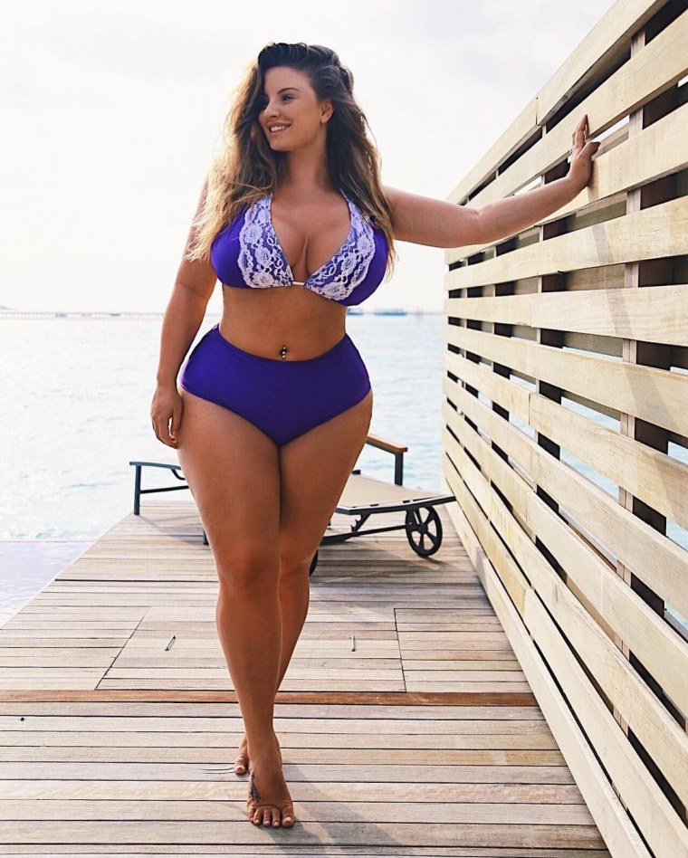 Эшли Алексис сайз плюс 18