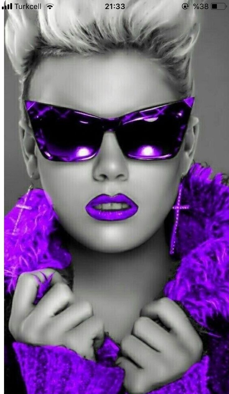 Красно белое девушки