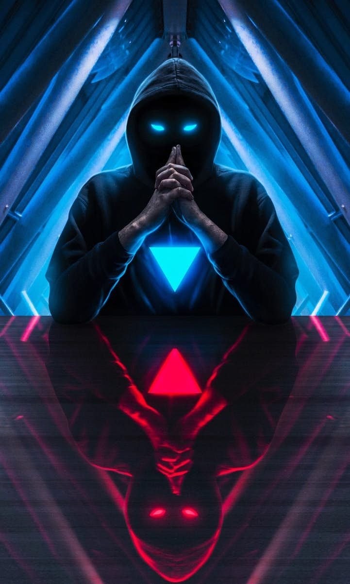 Хакер в капюшоне