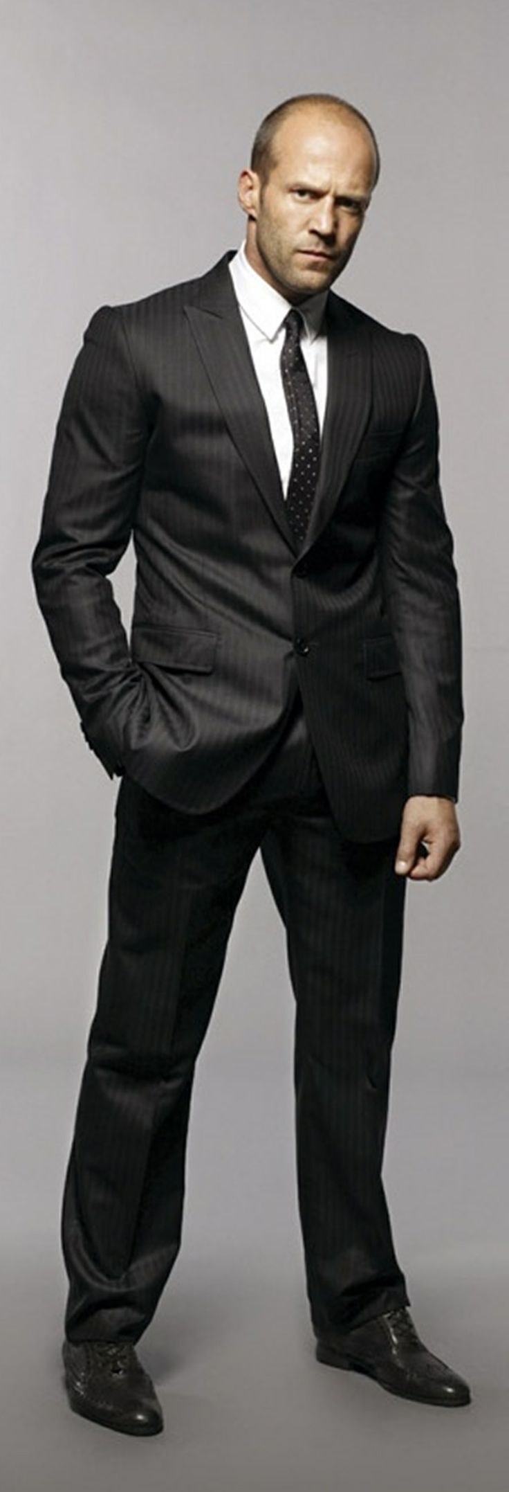 Джейсон Стэтхэм в смокинге