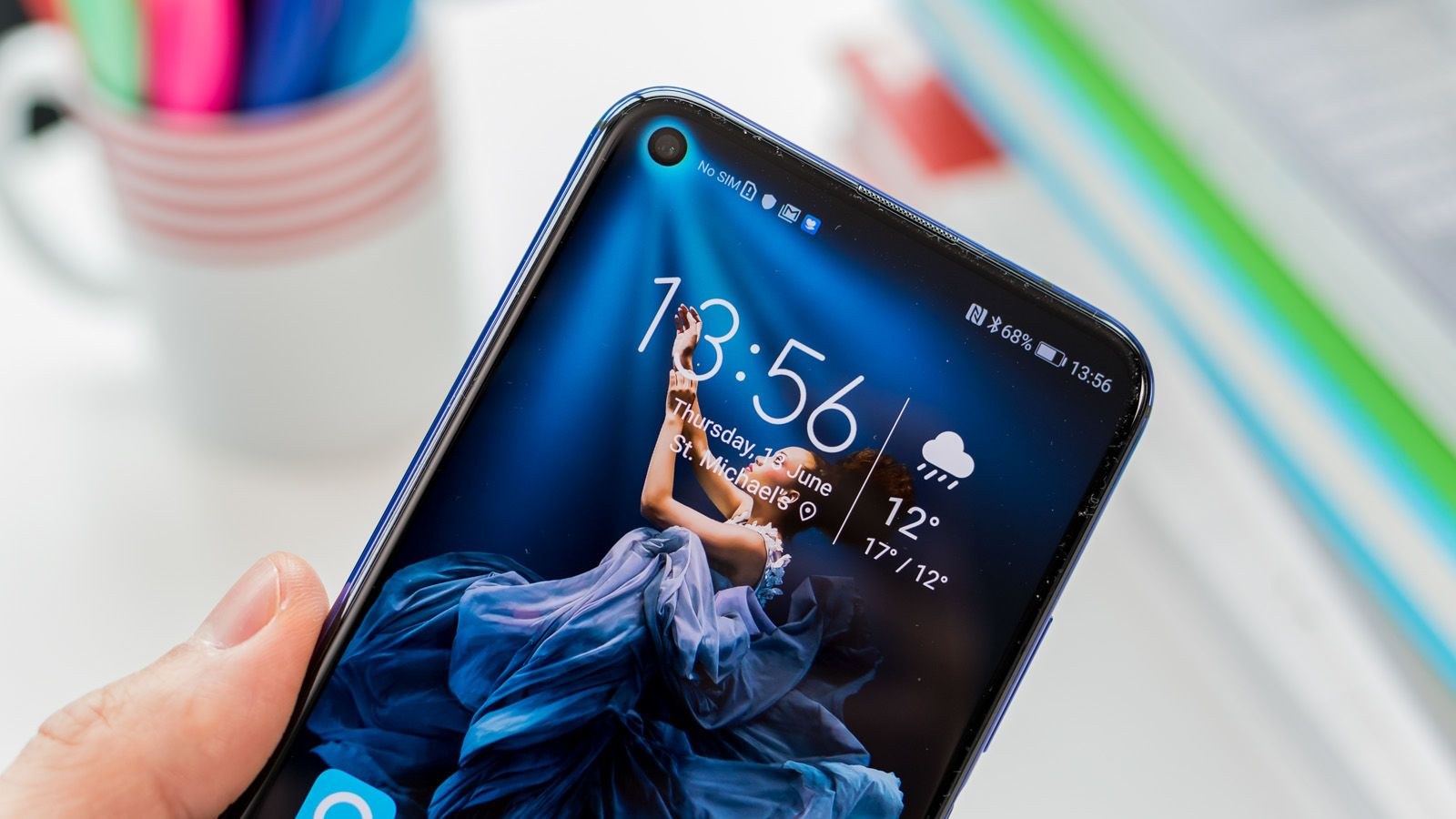 Обои honor 20 pro. Обои на хонор 20 s. Хонор 30 Интерфейс. Honor 20 Pro дисплей.